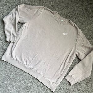 Nike Women’s Beige Pullover Crew Neck Sweatshirt Size L